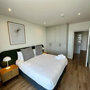 Newlands Peak Apartment