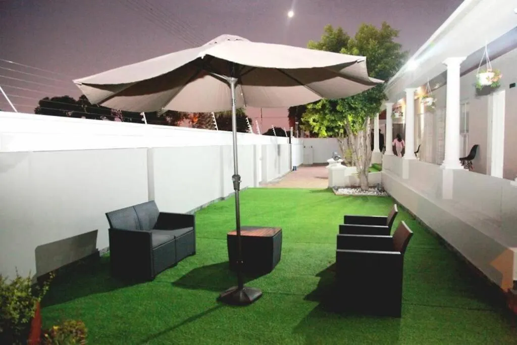 Serena Inn Apartment No5 Self Catering Cape Town