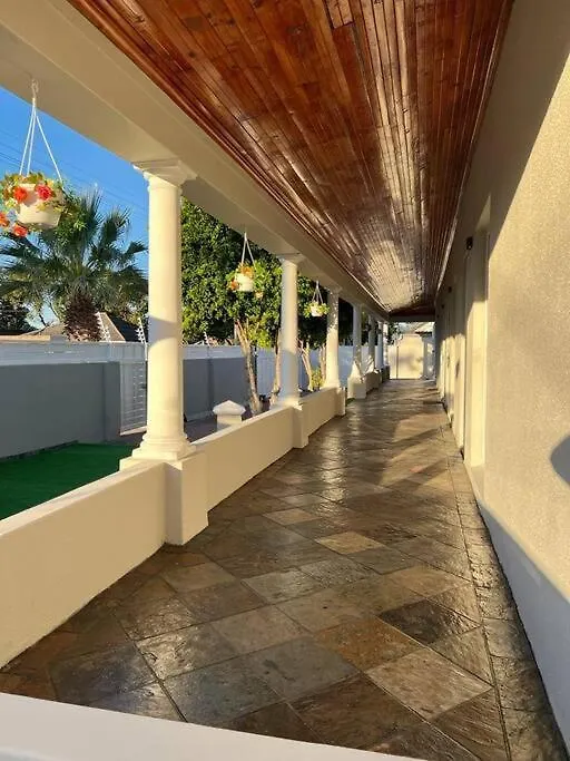 Serena Inn Apartment No5 Self Catering Cape Town
